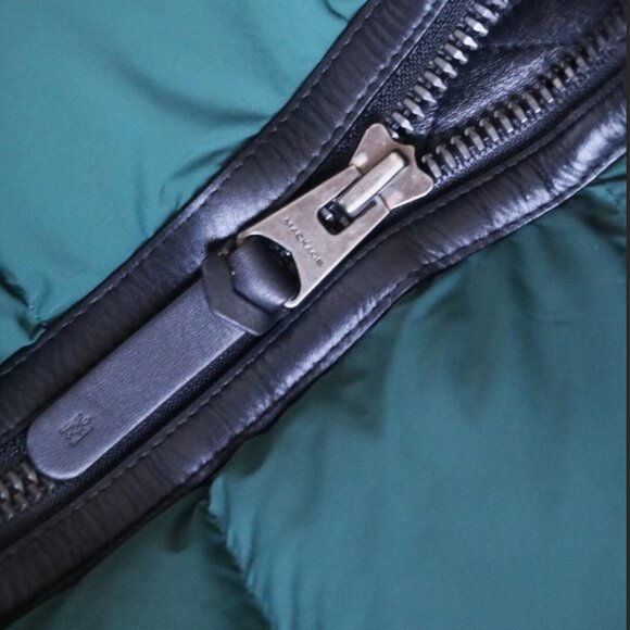 Mackage 'CALLA-X' Emerald Green Down Jacket with Fox Fur Trim Size Medium - Picture 8 of 9